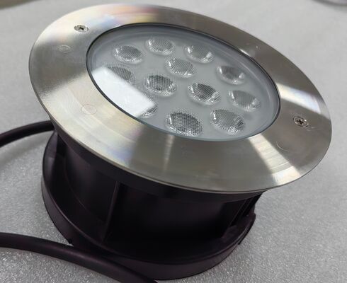 100lmw LED Poolbeleuchtung RGB Farboptionen Wasserdichte Leuchten Geeignet für Innen- und Außenpools