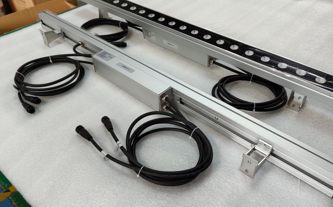 3 Jahre Garantiezeit LED-Wandfluter aus Aluminiumlegierung, 1 m Länge und Beleuchtungslösung für die architektonische Fassadenbeleuchtung