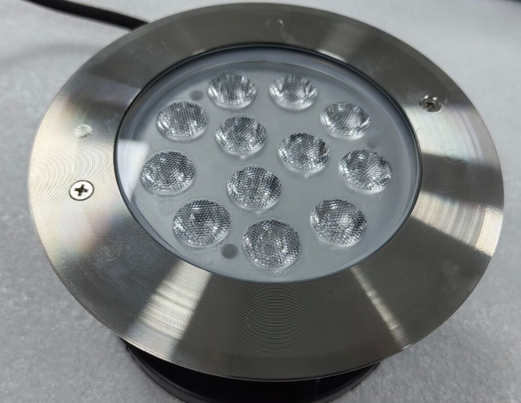 IP68 LED-Schwimmbadleuchten Wasserdichte Unterwasserbeleuchtung geeigneter Temperaturbereich Minus 20 bis 45 °C Gewicht 1 kg